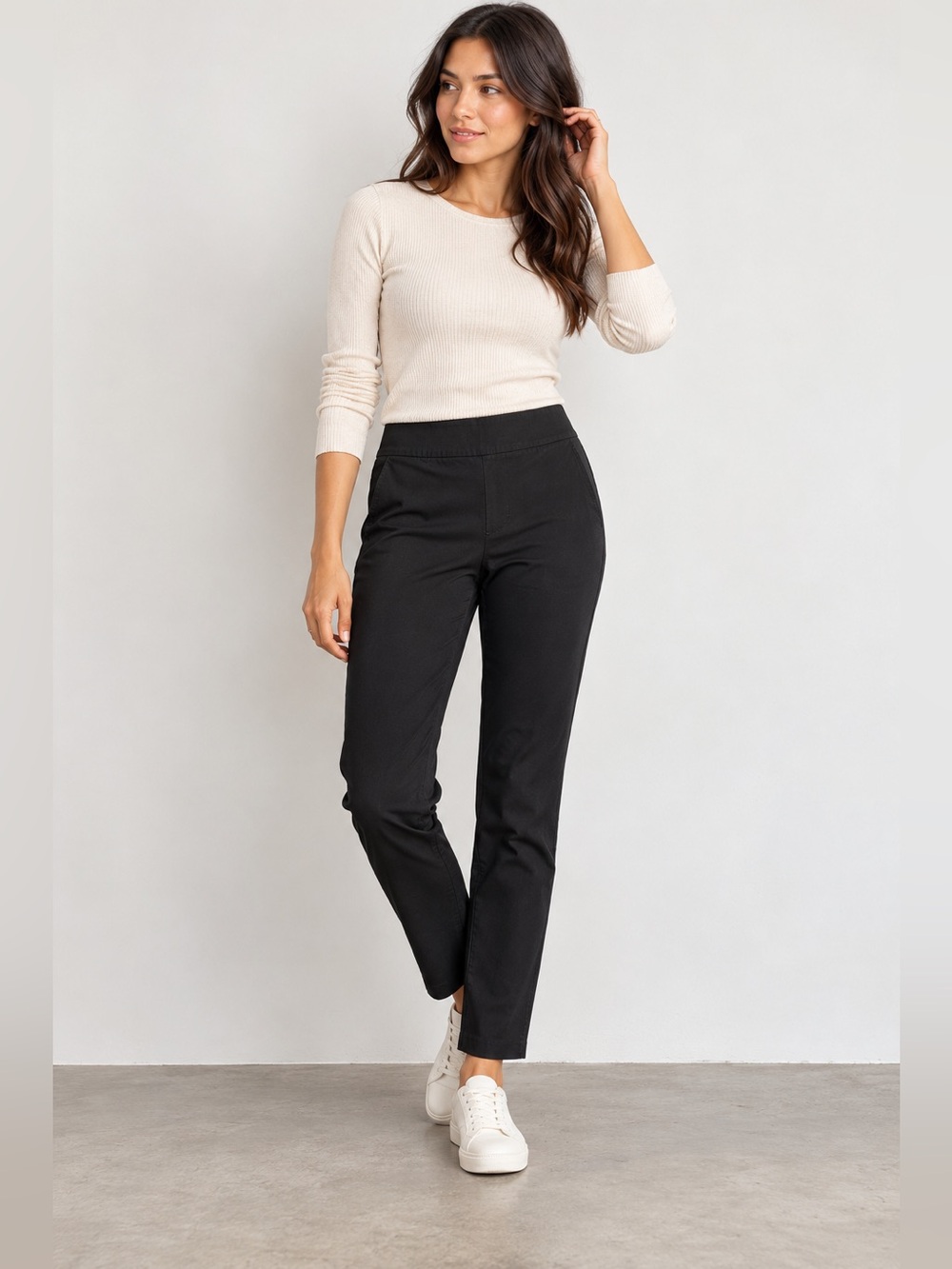 Ricki’s Black Pull-On Slim Leg Pants | Size Large